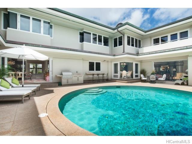 4504 Kahala Avenue