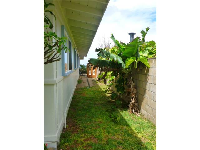 68-695 Farrington Highway