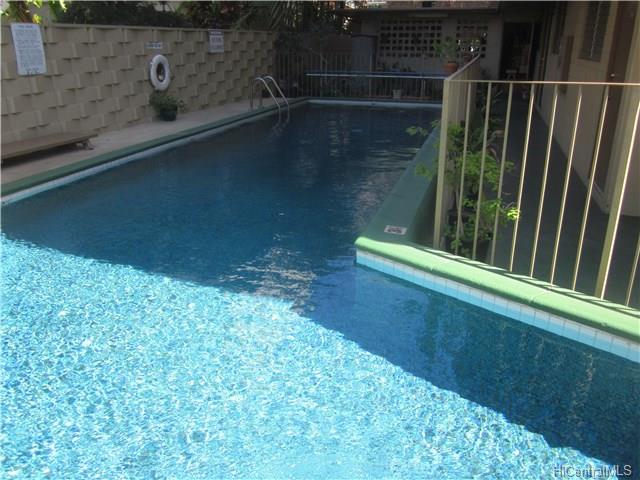236 Liliuokalani Avenue  Unit 102