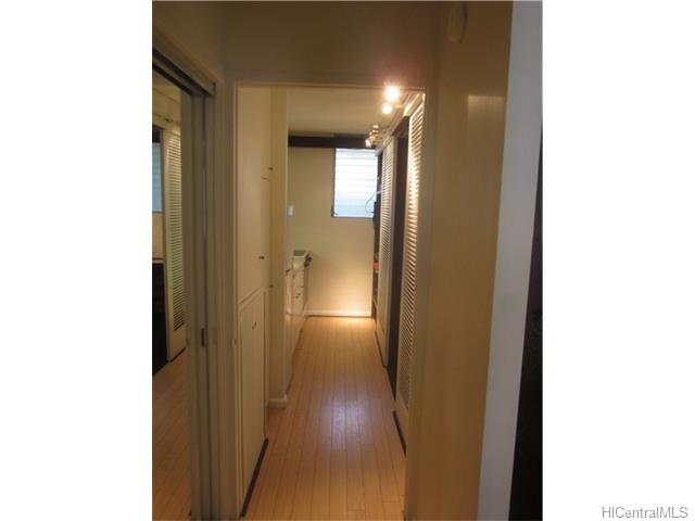 236 Liliuokalani Avenue  Unit 102