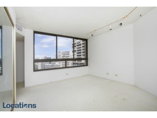 583 Kamoku Street  Unit 2807