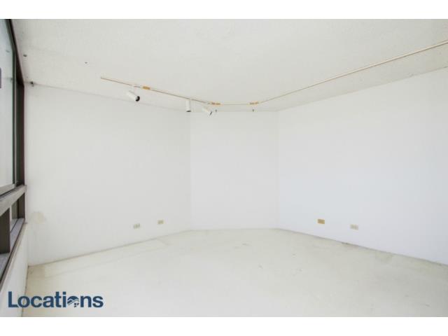 583 Kamoku Street  Unit 2807