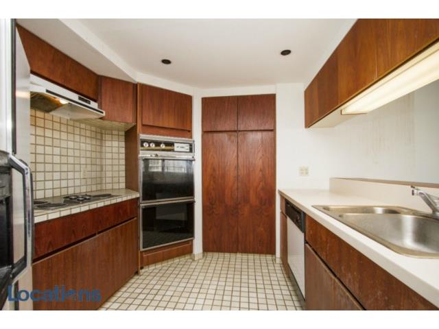 583 Kamoku Street  Unit 2807