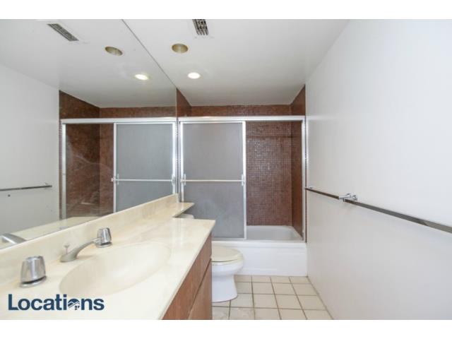 583 Kamoku Street  Unit 2807