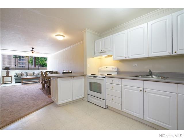 1423 Emerson Street  Unit 111