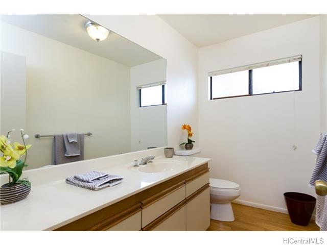 740 11th Avenue  Unit B