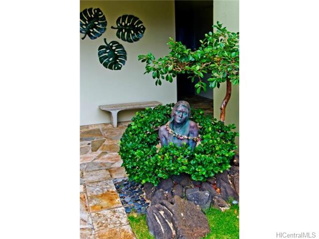 2999 Kalakaua Avenue  Unit 202