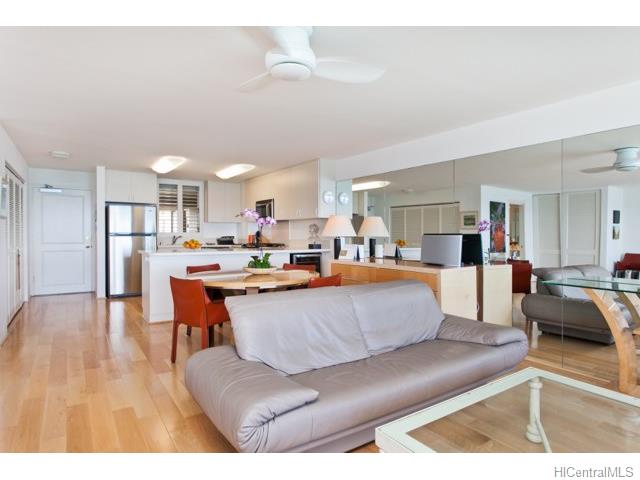 2895 Kalakaua Avenue  Unit 1202