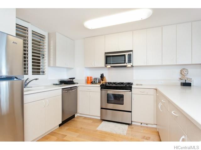 2895 Kalakaua Avenue  Unit 1202