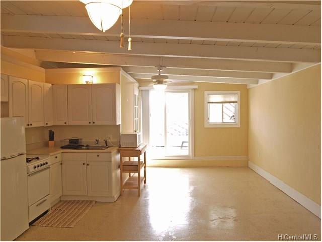 298 Moomuku Place