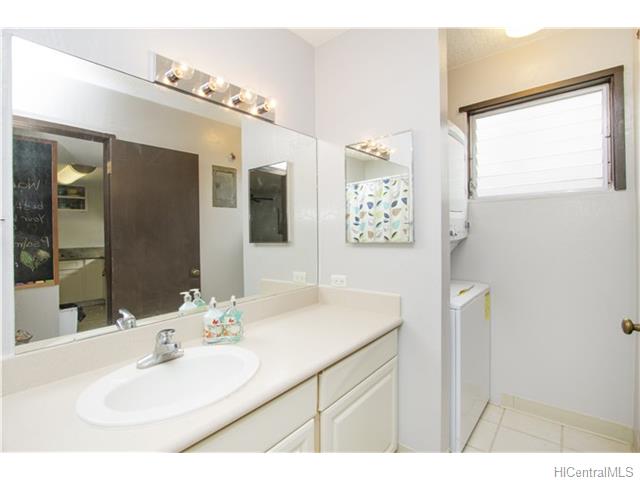 98-360 Koauka Loop  Unit 206