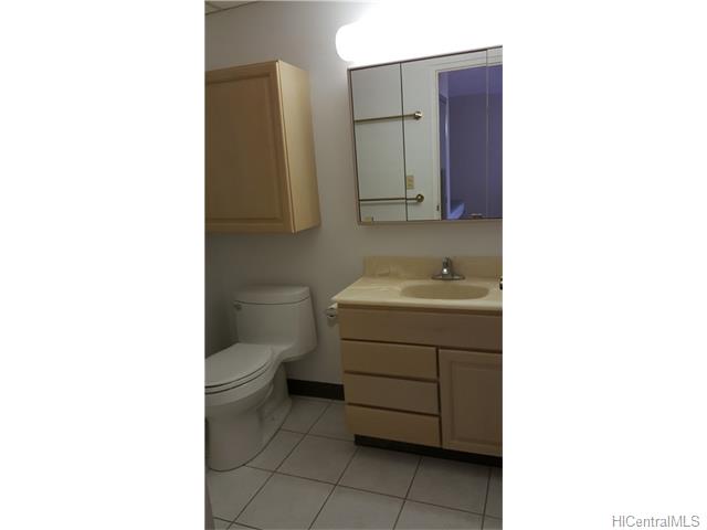 2651 Kuilei Street  Unit B84