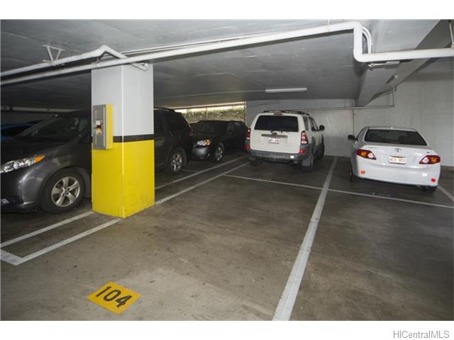 2611 Ala Wai Boulevard  Unit 706