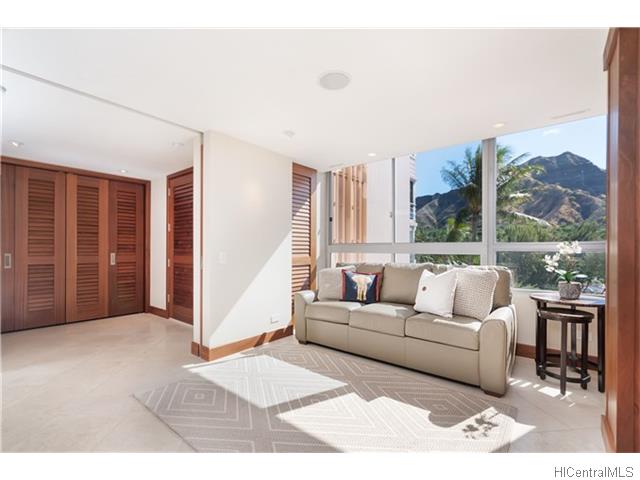 2979 Kalakaua Avenue  Unit 601