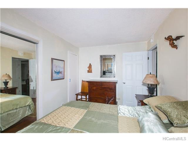 303 Liliuokalani Avenue  Unit 1104