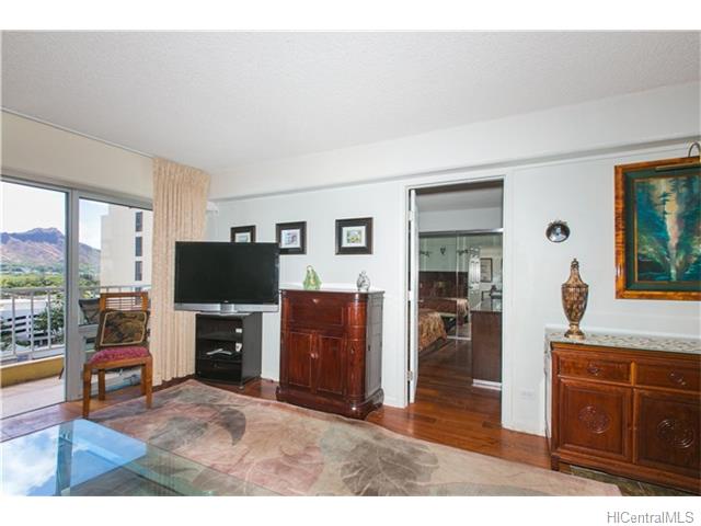 303 Liliuokalani Avenue  Unit 1104