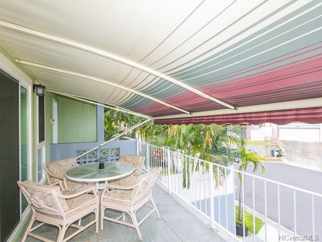 1386 Nanialii Street