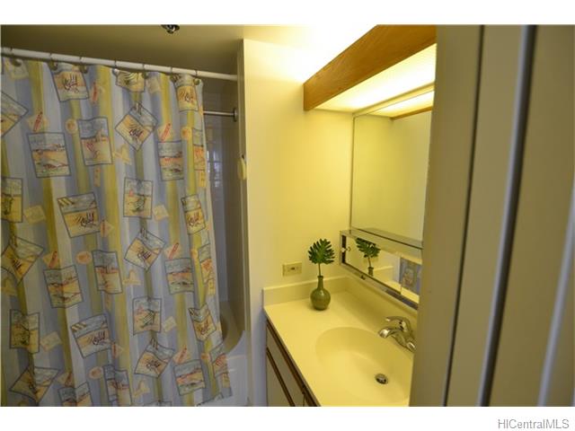 876 Curtis Street  Unit 603