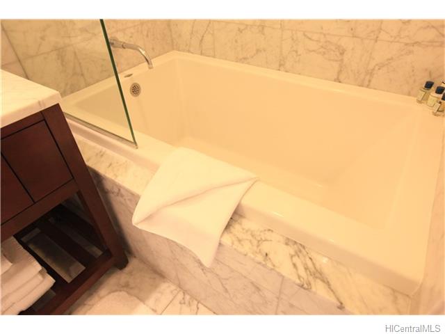 223 Saratoga Road  Unit 802