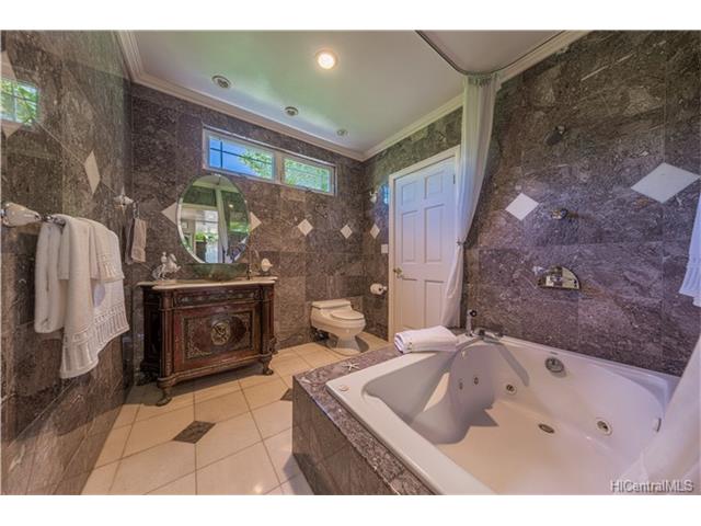 3063 Diamond Head Road