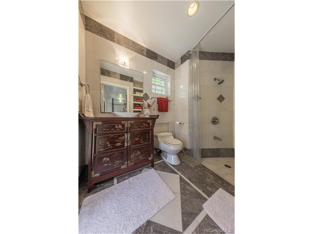 3063 Diamond Head Road