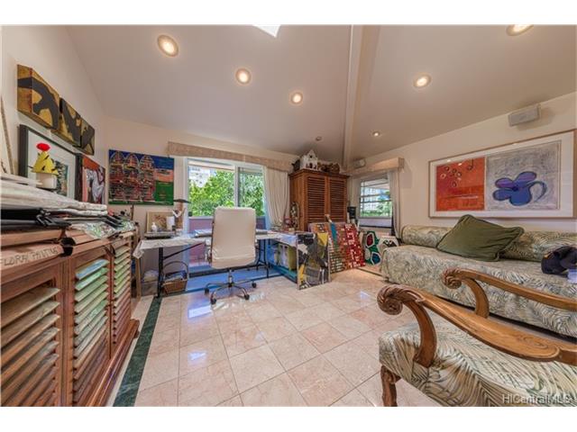 3063 Diamond Head Road