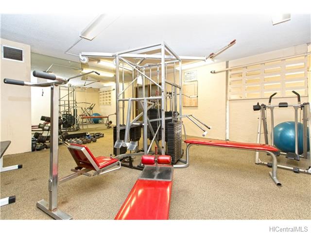 2740 Kuilei Street  Unit 1703
