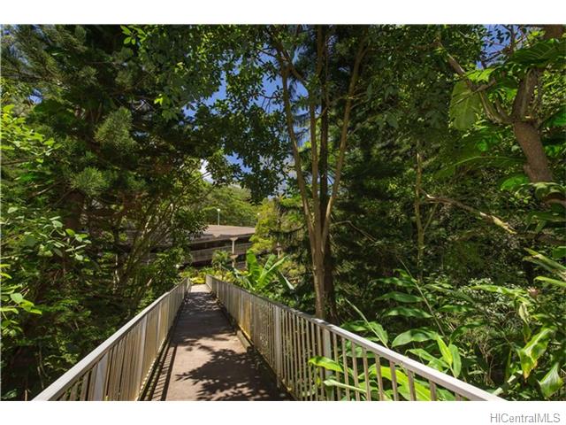 95-273 Waikalani Drive  Unit D402