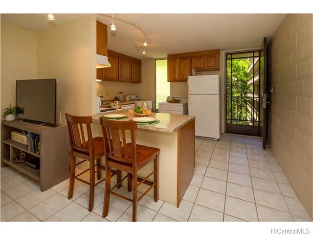 95-273 Waikalani Drive  Unit D402