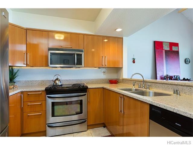7007 Hawaii Kai Drive  Unit J25
