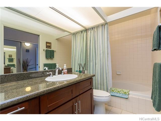 7007 Hawaii Kai Drive  Unit J25