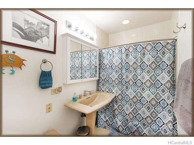725 Kapiolani Boulevard  Unit 802