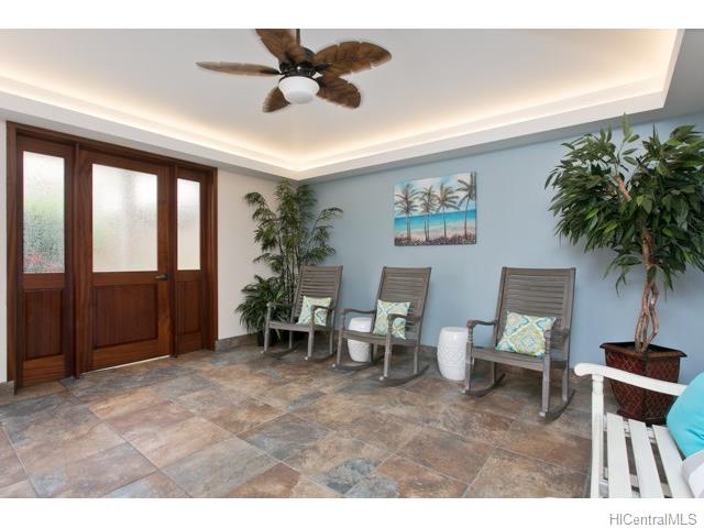 2575 Kuhio Avenue  Unit 1702