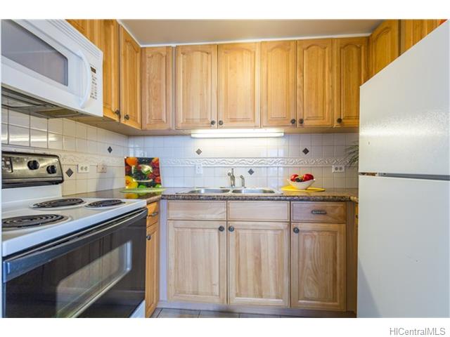 225 Queen Street  Unit 14A