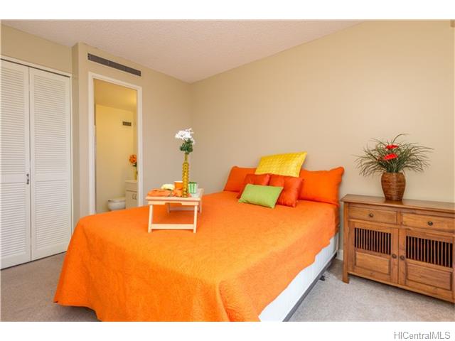 225 Queen Street  Unit 14A