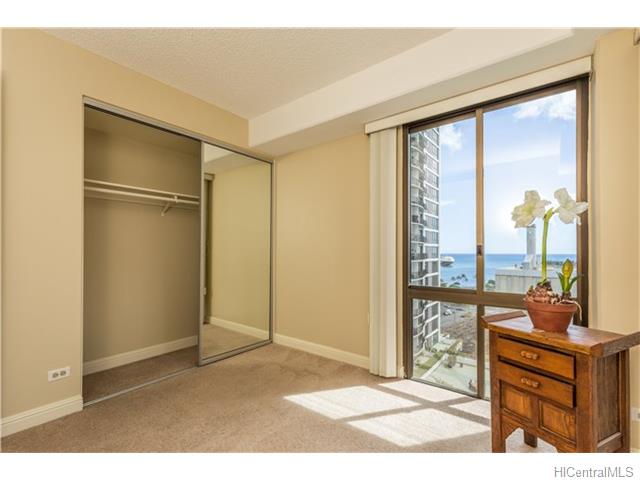 225 Queen Street  Unit 14A