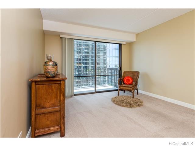 225 Queen Street  Unit 14A