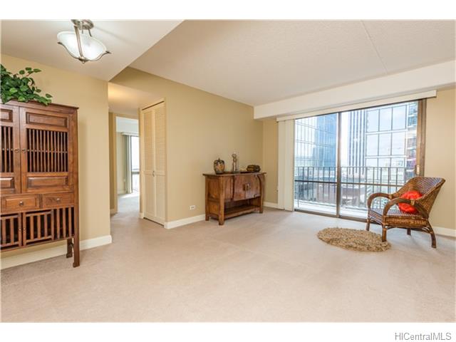 225 Queen Street  Unit 14A