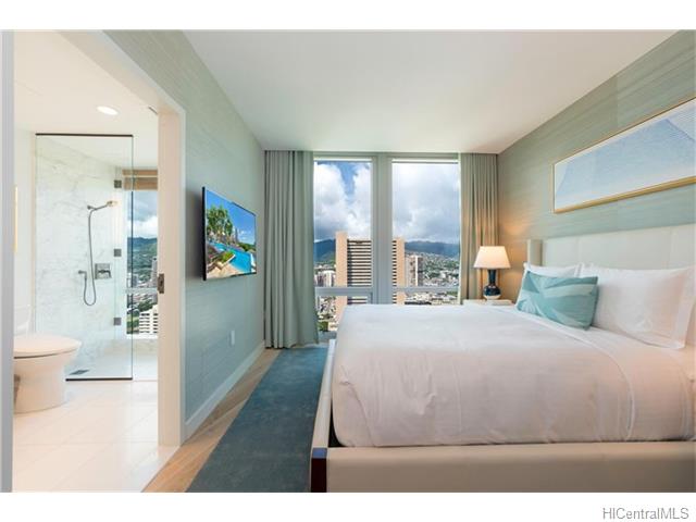 383 Kalaimoku Street  Unit 3307