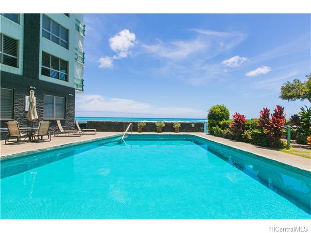 2957 Kalakaua Avenue  Unit 211
