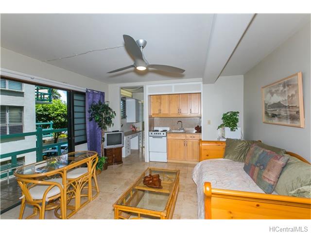 2957 Kalakaua Avenue  Unit 211