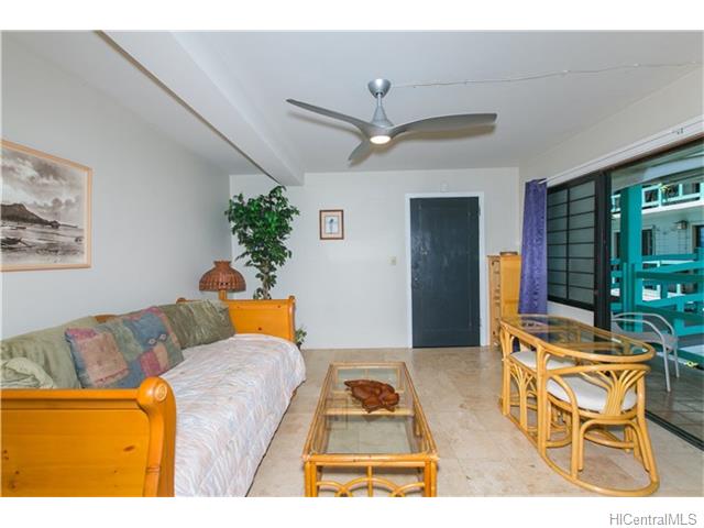 2957 Kalakaua Avenue  Unit 211