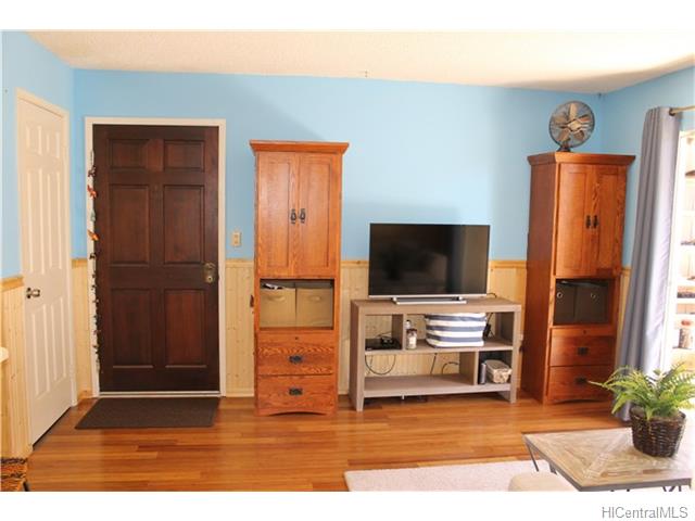 94-1063 Kaukahi Place  Unit B4