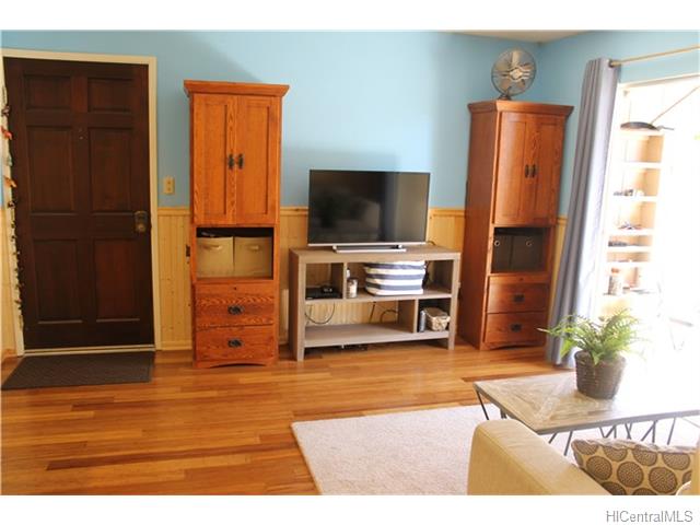 94-1063 Kaukahi Place  Unit B4