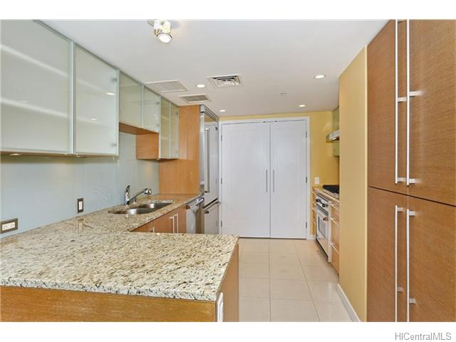 1177 Queen Street  Unit 3503