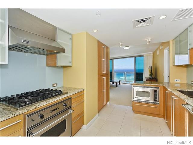 1177 Queen Street  Unit 3503