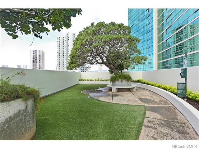 1177 Queen Street  Unit 3503