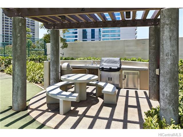1177 Queen Street  Unit 3503