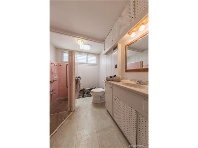 6085 Manukapu Place