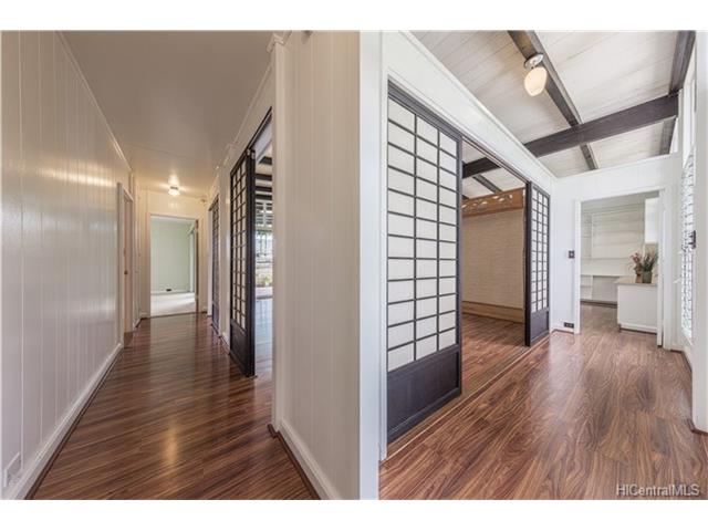 6085 Manukapu Place